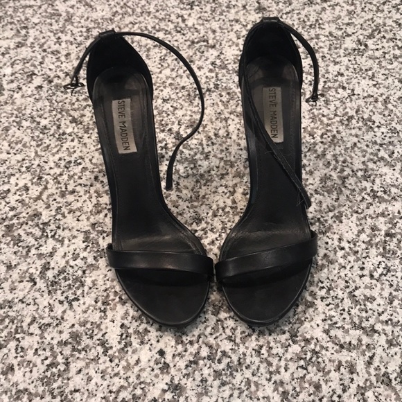Black Steve Madden heels - Picture 7 of 7